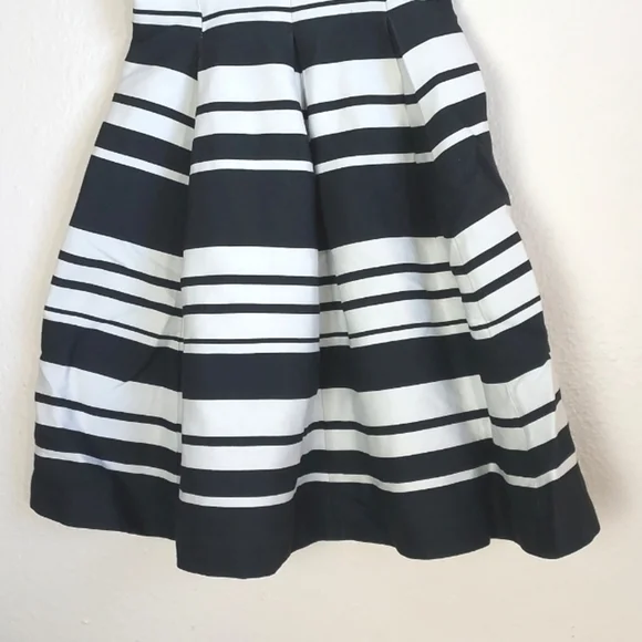 Kate Spade Women's Cape Stripe Cocktail Dress Black White Stripe Size 0 - Picture 6 of 16